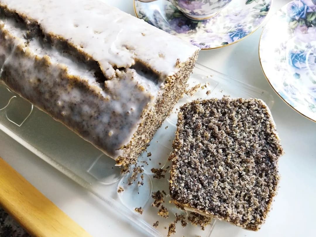 Szybkie ciasto z makiem mielonym - łatwy przepis na smaczny deser