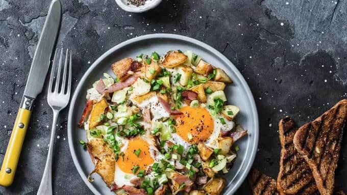 Pomysły na obiad z jajek, które zaskoczą Twoje podniebienie