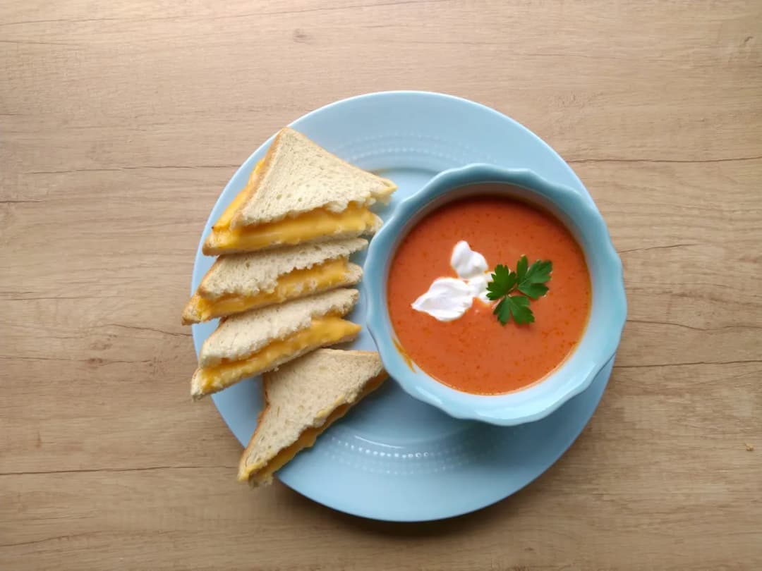 Czy zupa pomidorowa podnosi cukier? Sprawdź, jak ją przygotować