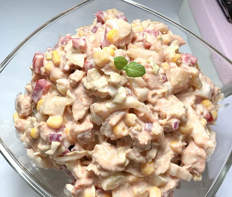 Jak się robi sałatkę z gyrosa - prosty przepis na pyszne danie