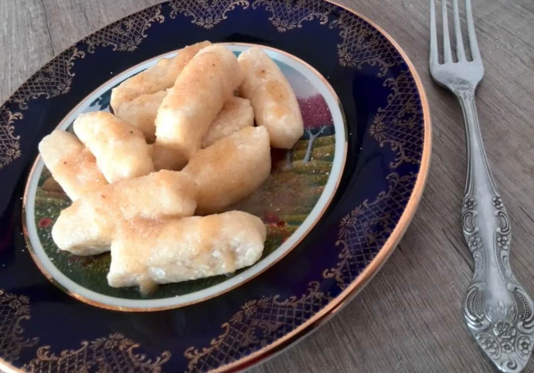 Z czym podawać kluski leniwe na słodko, by zachwycić smakami?